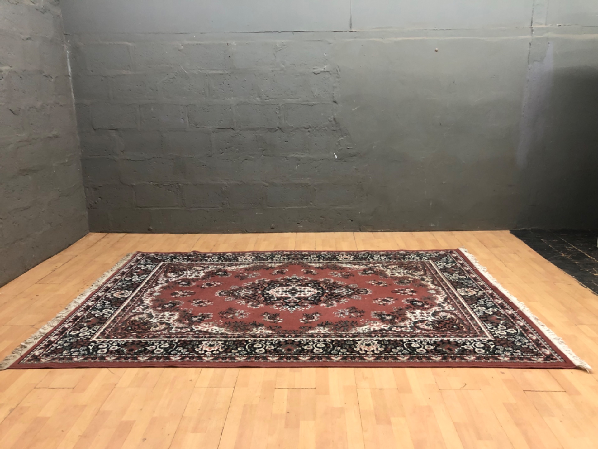 Large Machine-made Terracotta/Red Persian-style Area Rug — 306 × 200 cm