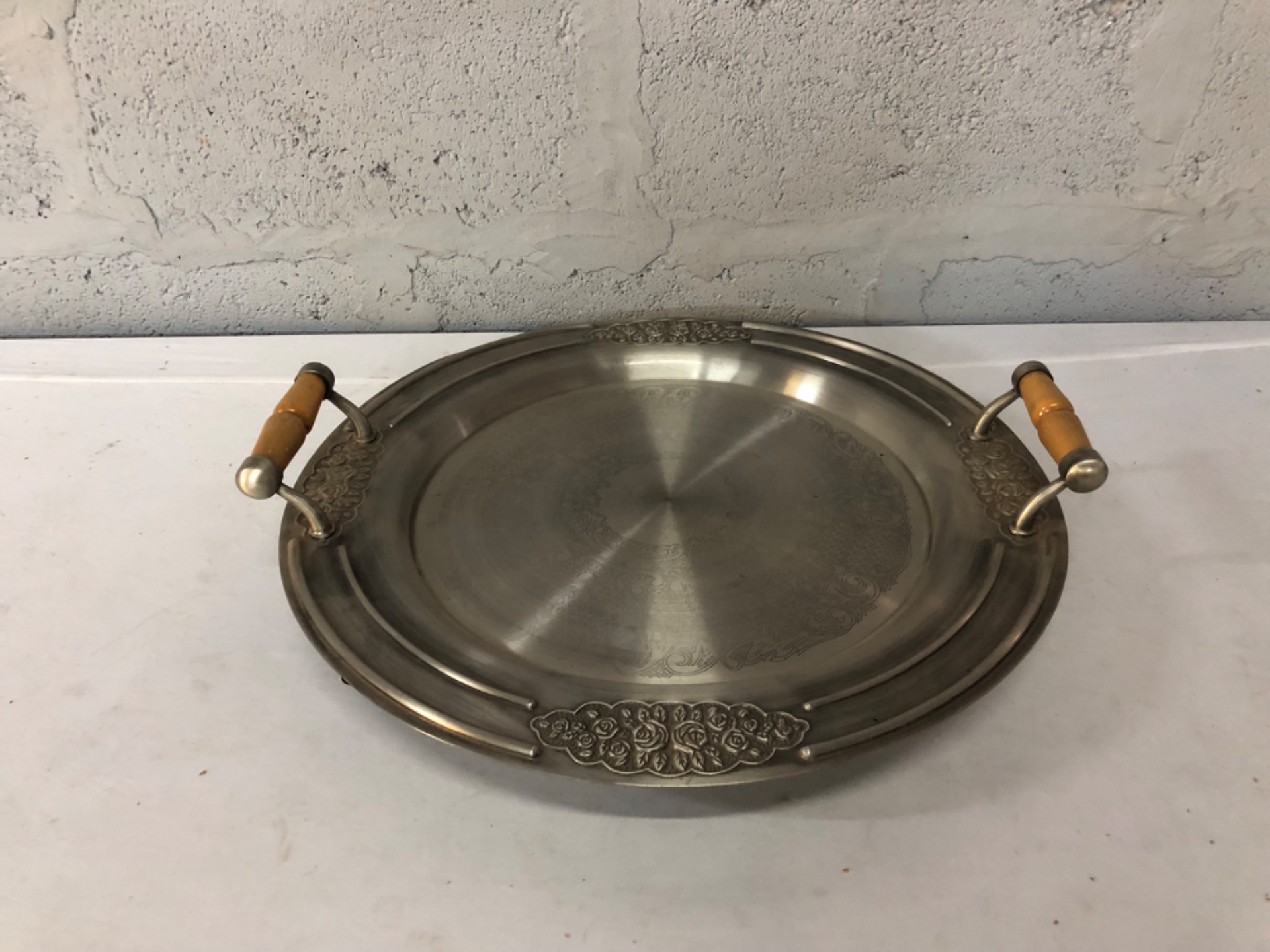 48 cm Decorative Stainless Serving Tray on Feet with Turned Wooden Handles