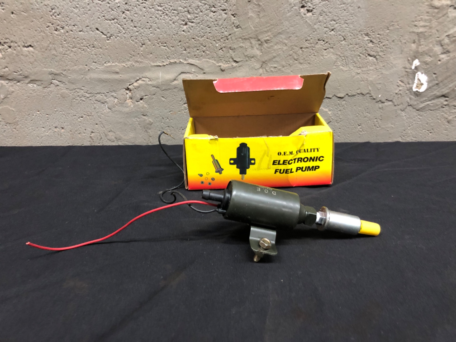 D.O.E EFP1000 Inline Electronic Fuel Pump with Bracket & Box — Warehouse Tested