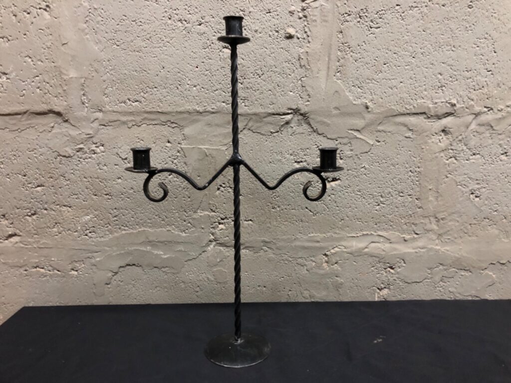 Wrought-iron freestanding 3-cup candelabra (black) – 54 cm