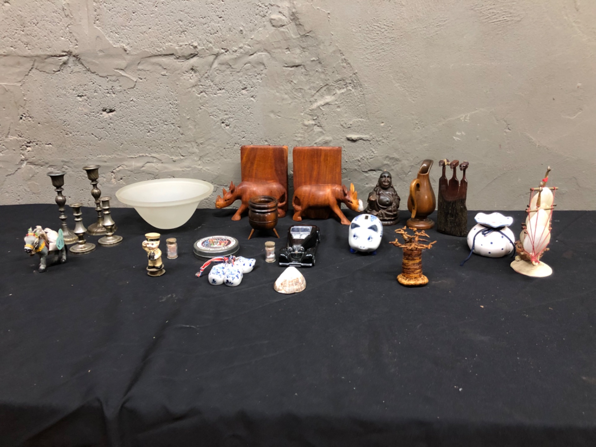 Mixed Lot of 23 Decorative Smalls – Wood, Ceramic & Metal Trinkets (Pair of Rhino Bookends Included)