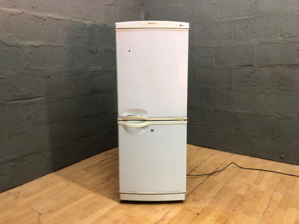 LG GR-249VV Upright Fridge/Freezer — 141 x 58 x 55 cm, Working, Cosmetic Wear & Dent