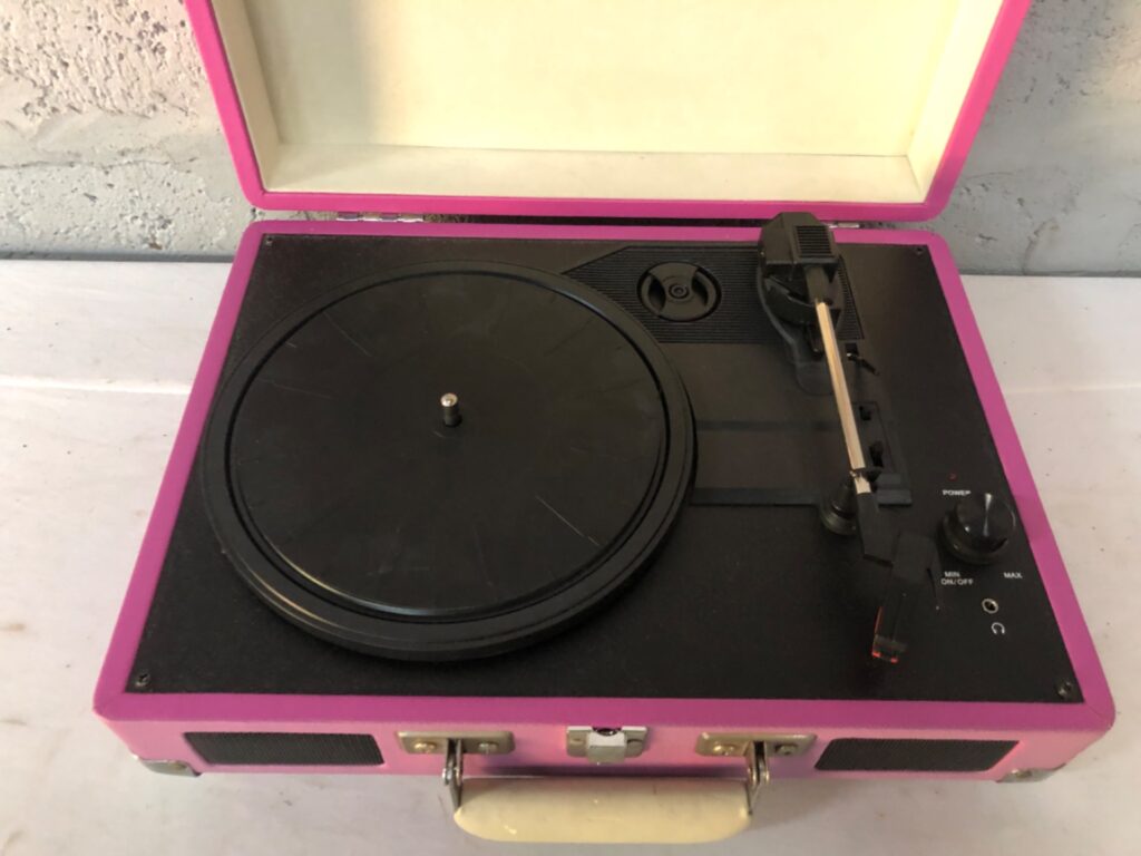 Pink Crosley Suitcase Portable Turntable — Built-in Speakers, RCA/AUX Line-Out — Worked Last Time (No Power Cable)