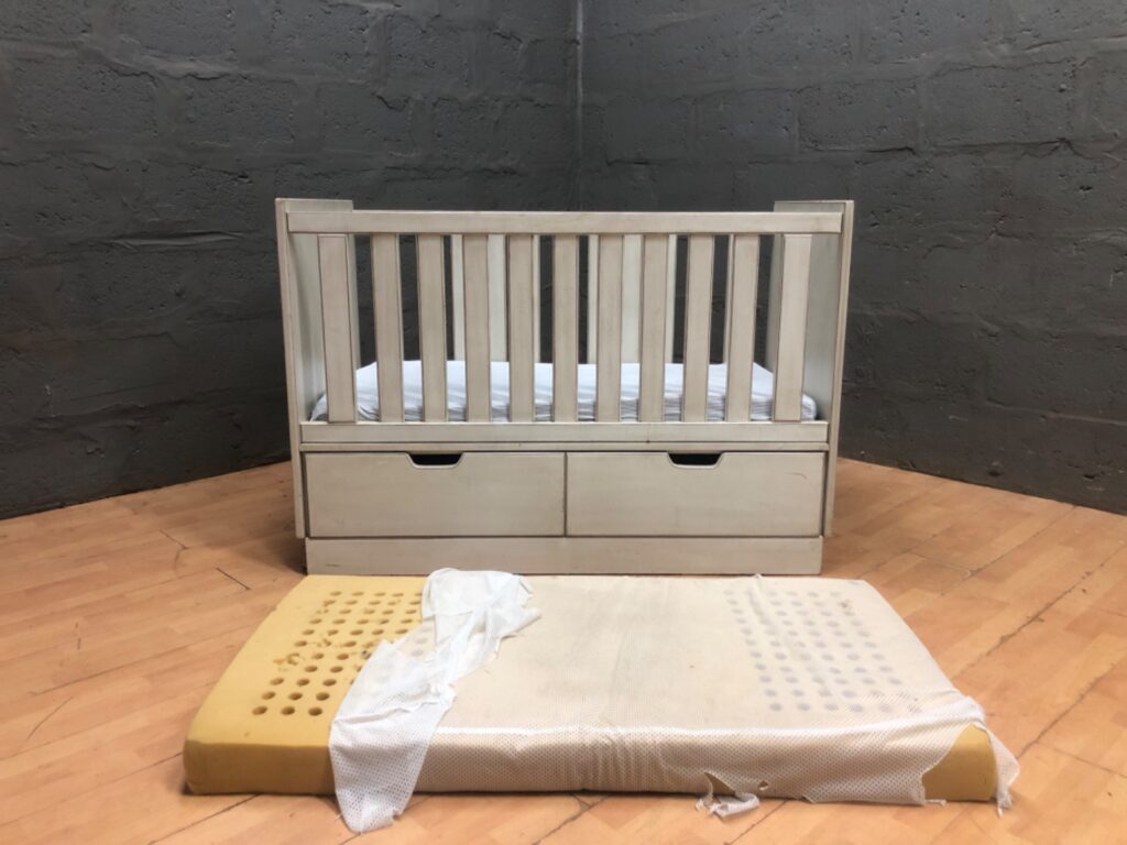 White Wooden Baby Cot / Crib with Two Under-Drawers + Mattress Pieces (74 x 135 x 93 cm)