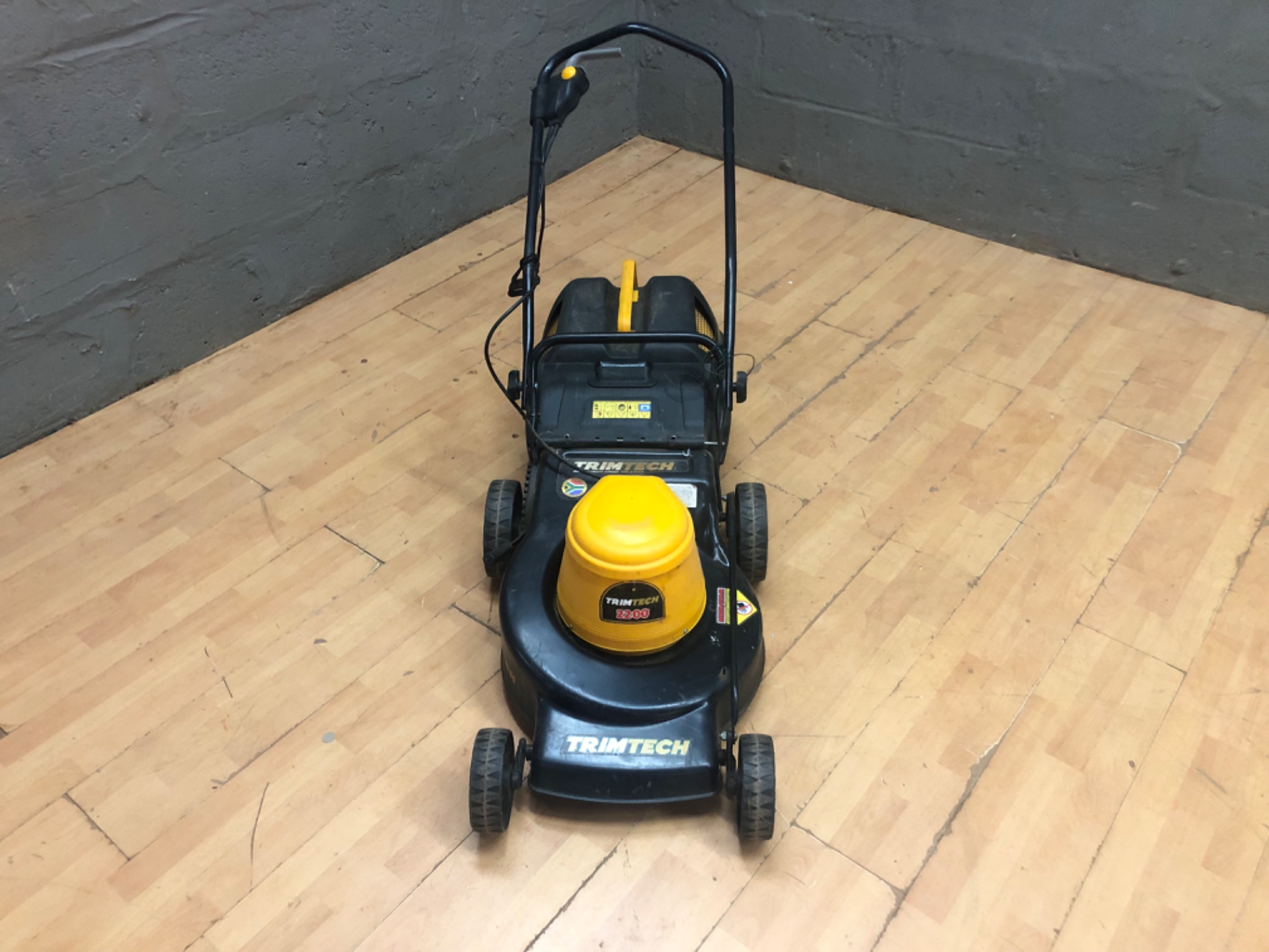 TrimTech 2200 Corded Electric Lawn Mower – 2200W, Grass Collector, Tested Working
