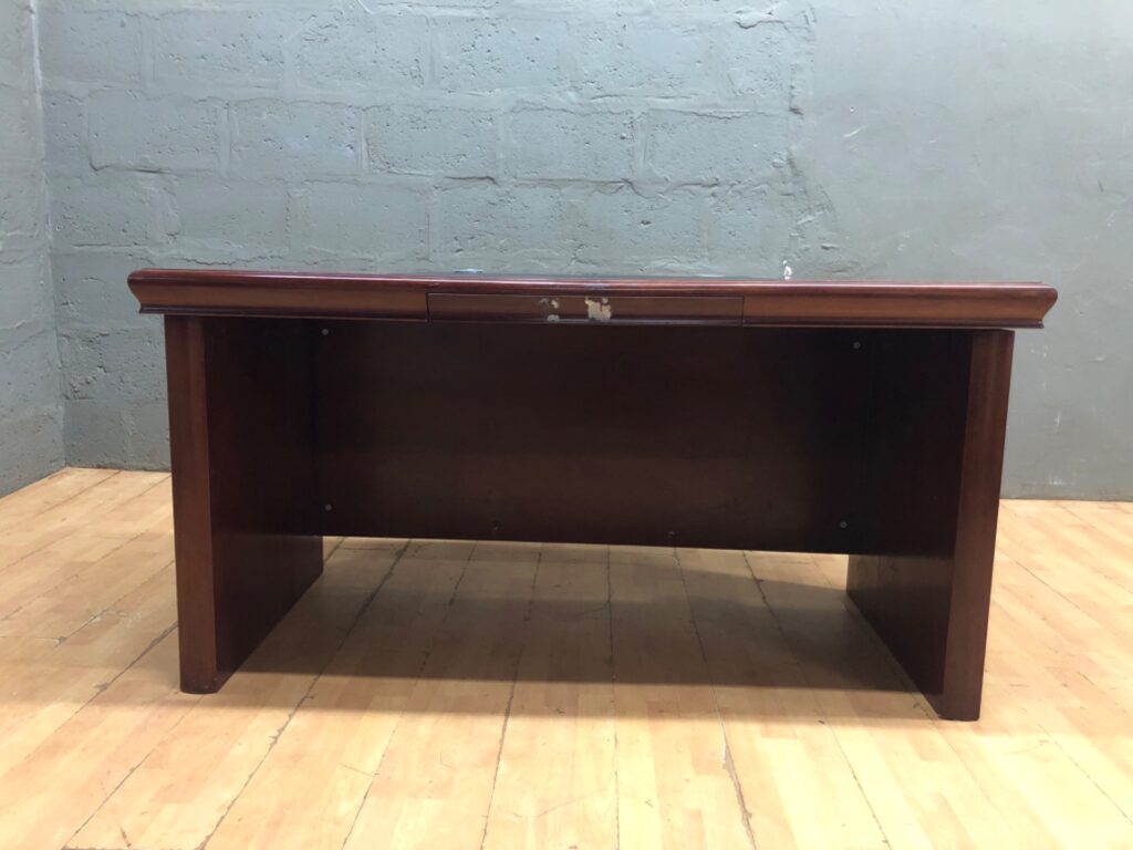Solid executive-style office desk with leather mat, cable grommets — 85 x 159 x 81 cm (top loose)