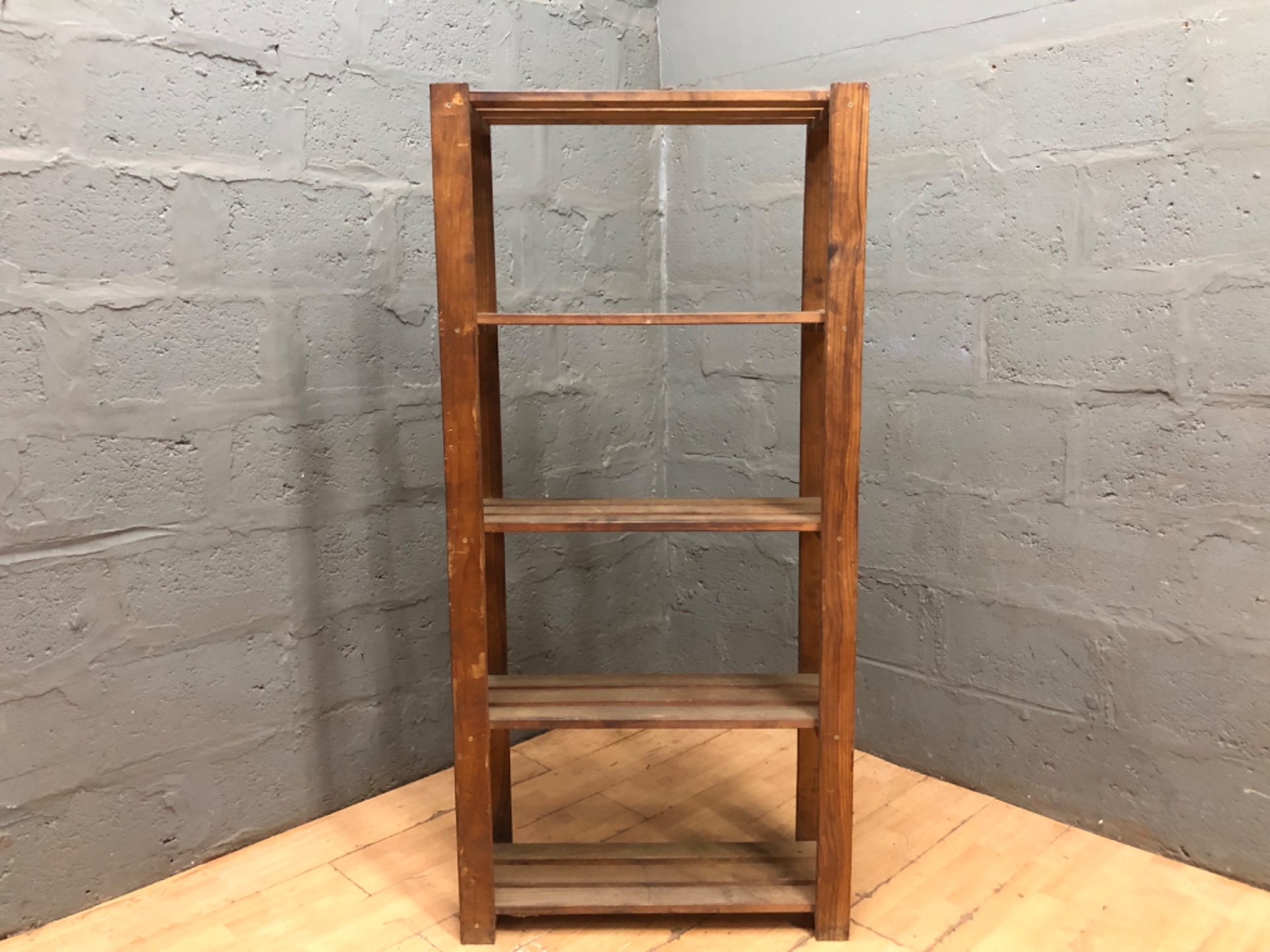 Tall Wooden Slatted Freestanding Shelf Unit – 4 Shelves, 170 × 30 × 80 cm, Used