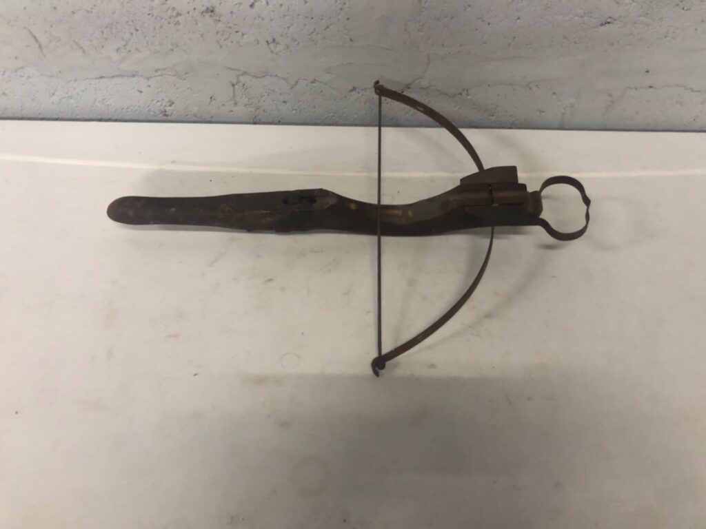 Small vintage-looking hand crossbow — wooden stock, metal bow & trigger (49cm)