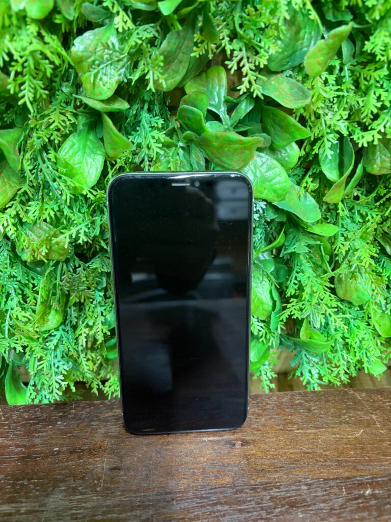 Apple iPhone (white) — vertical dual rear camera — untested, light cosmetic wear