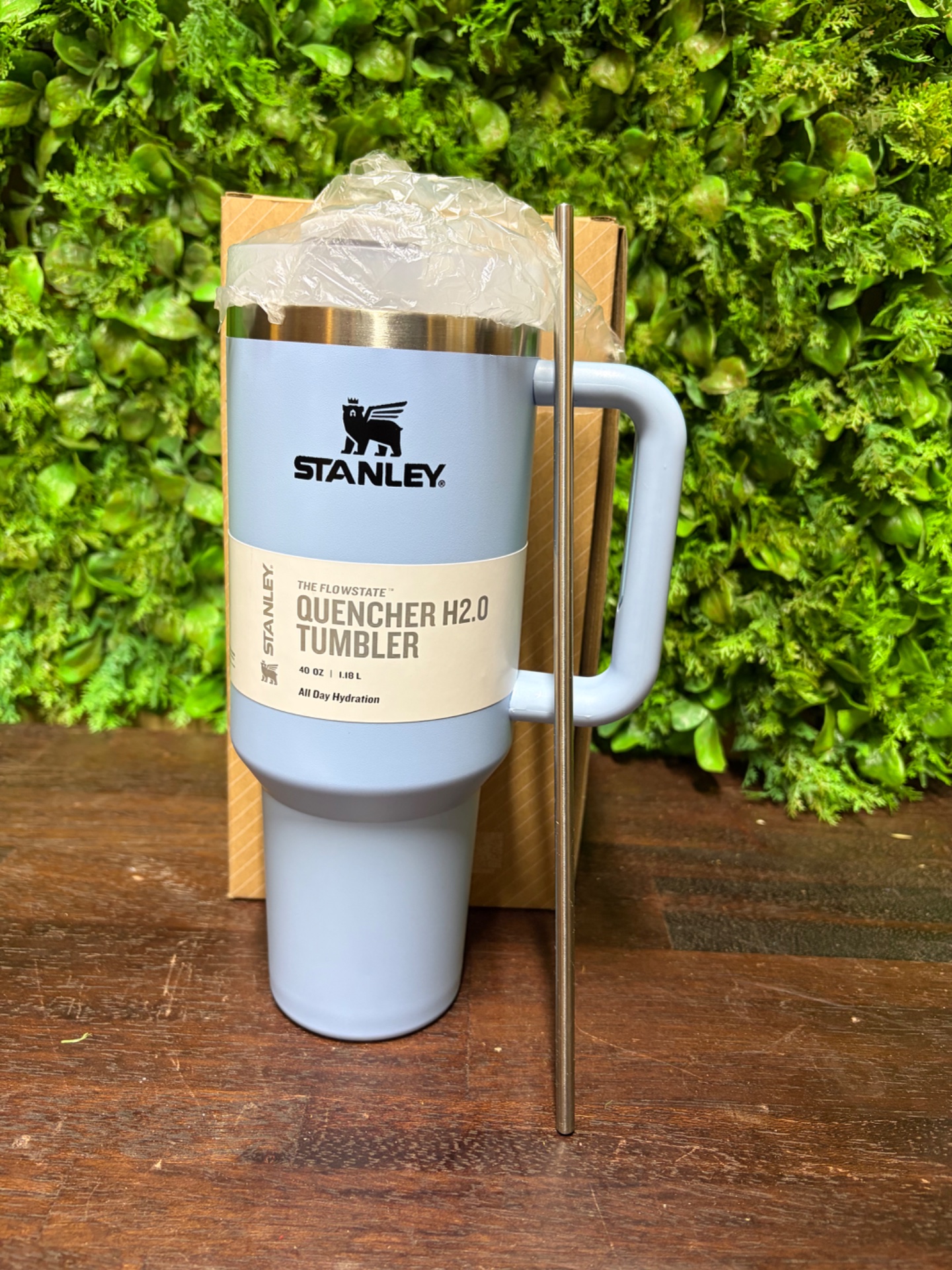 Stanley Quencher H2.0 Tumbler 40 oz (1.18 L) — Opened but Unused, Lid & Straw Included