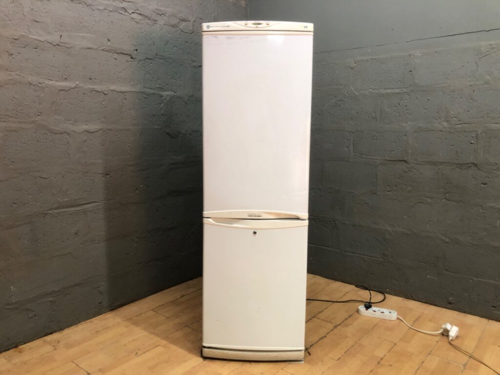LG GR-389SQF Upright Refrigerator-Freezer – freestanding, powers on (LEDs shown)