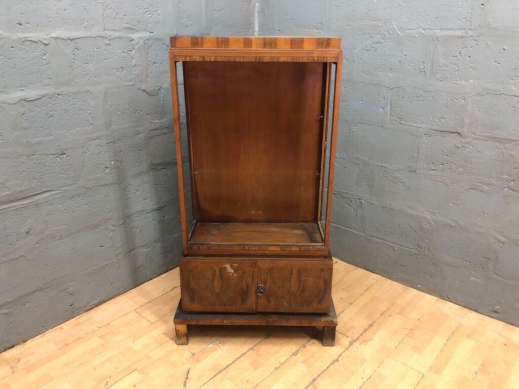 Veneered Display Cabinet / Vitrine with Lower Cupboard — Missing Glass & Shelves (161 × 42 × 89 cm)
