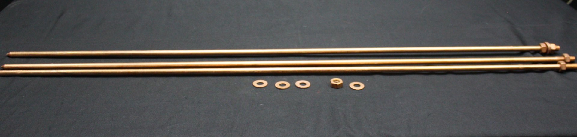 3 x solid copper rods with threaded ends + nut & 4 washers — used, light tarnish (approx. 3.3 kg)