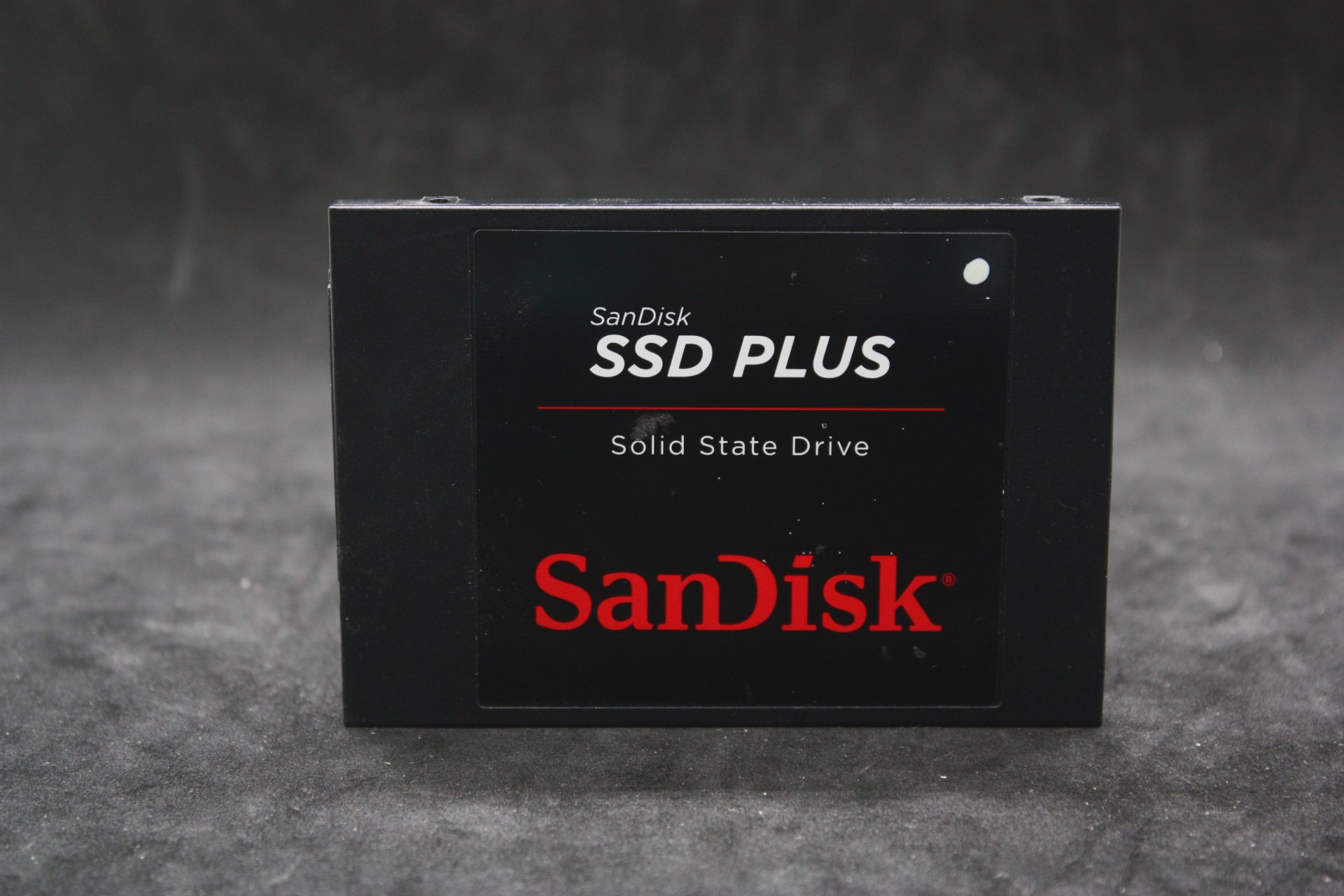 SanDisk SSD PLUS 2.5″ Solid State Drive SDSSDA-120G — 120GB (Untested)
