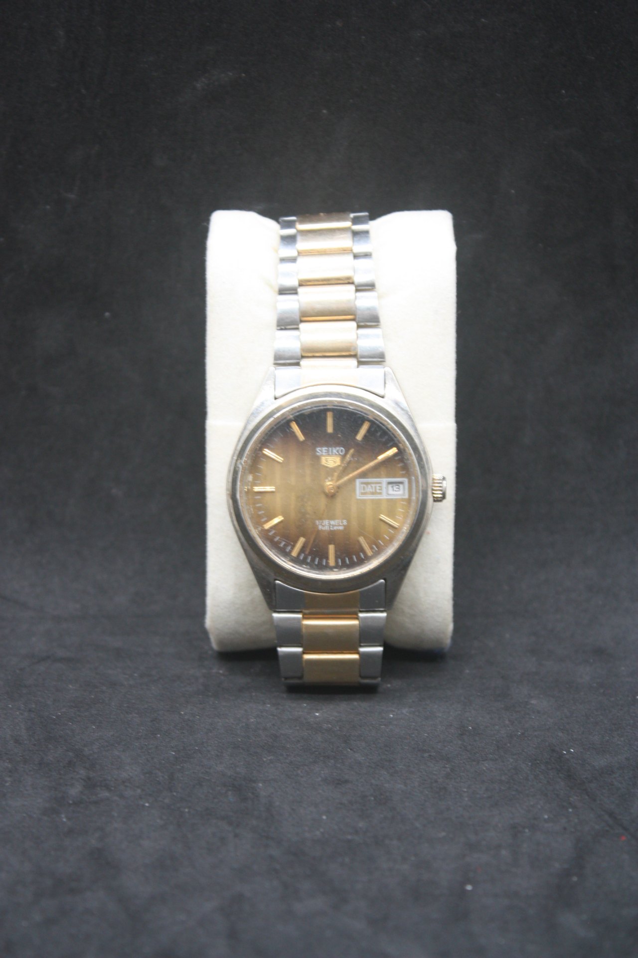 Seiko 5 two-tone wristwatch (quartz) — day/date, worn, untested, sold as-is