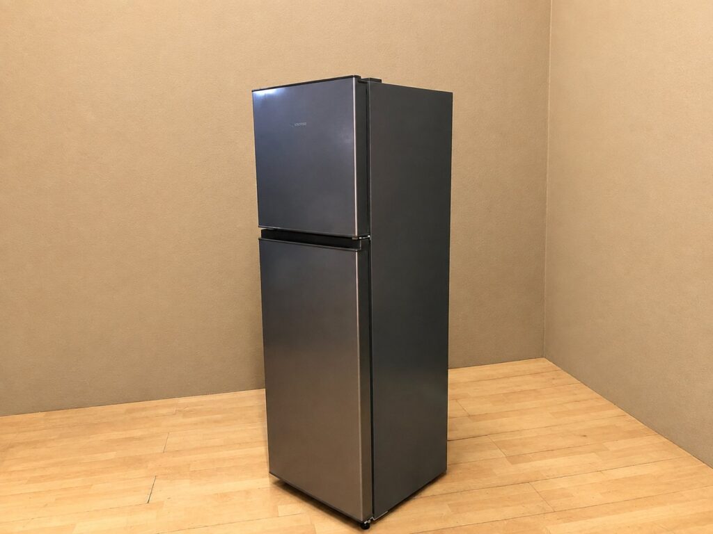 Hisense H225TTS Top-Freezer Refrigerator — 154L, Clean Stainless Finish, Tested Working