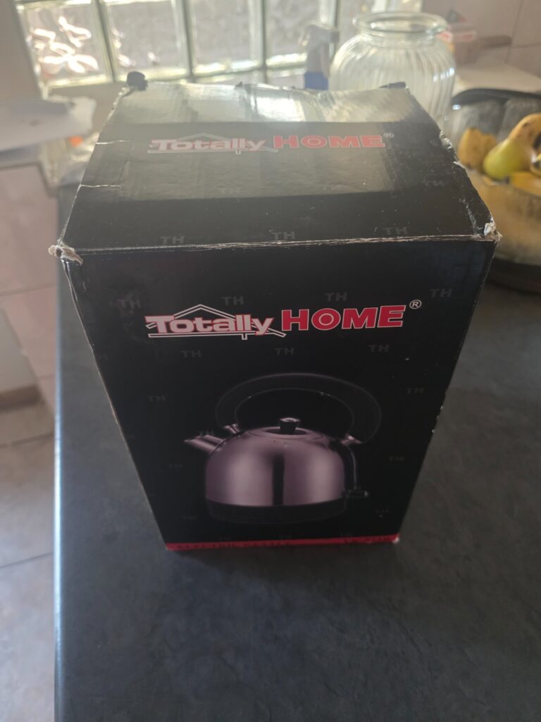 Totally Home 1.8L Electric Kettle — Silver (Brand new, boxed, tested)