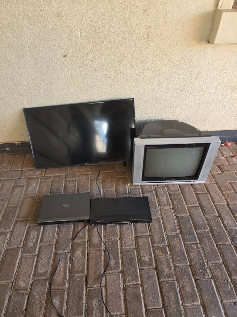Mixed electronics lot: Sinotec LED TV, MegaPower CRT TV, Rocksonic DVD-777 & AND-VISION DVR — Sold as-is, not working