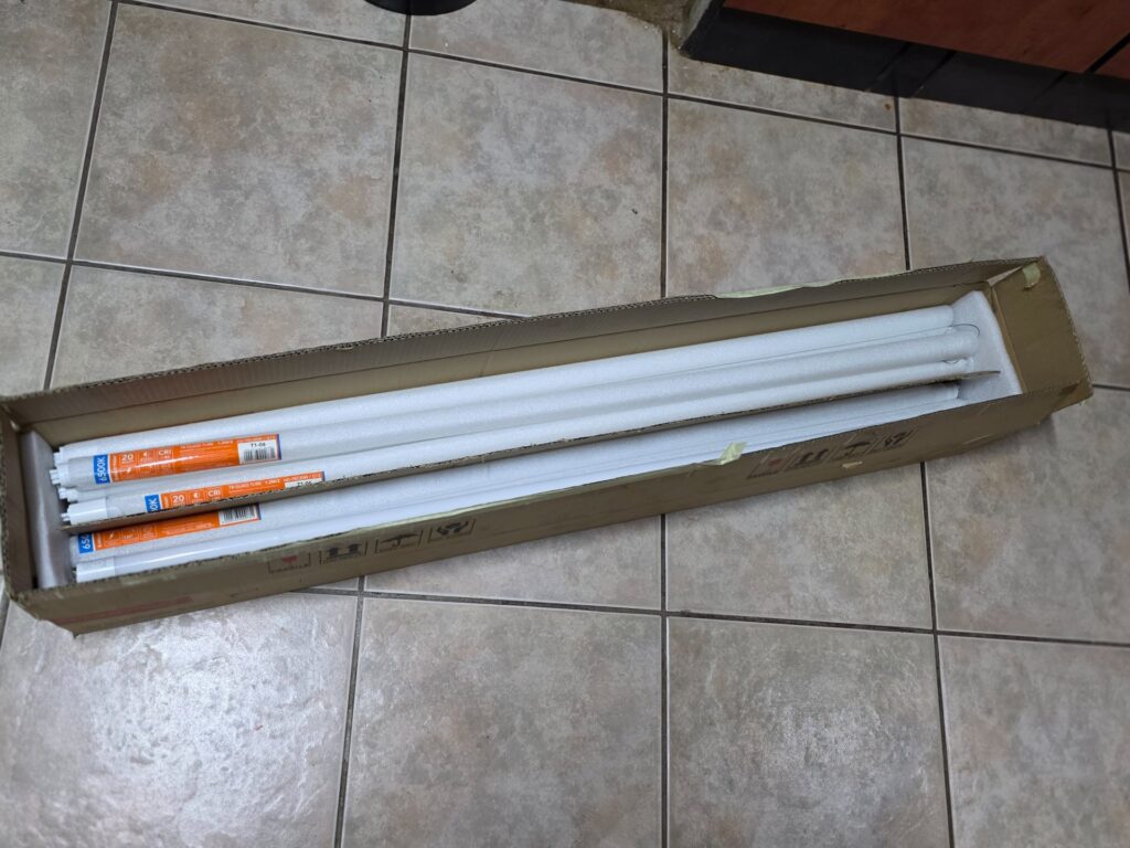 Lot of 17 Hello Today LED T8 glass tubes 1.2m 20W 6500K (brand new, boxed)