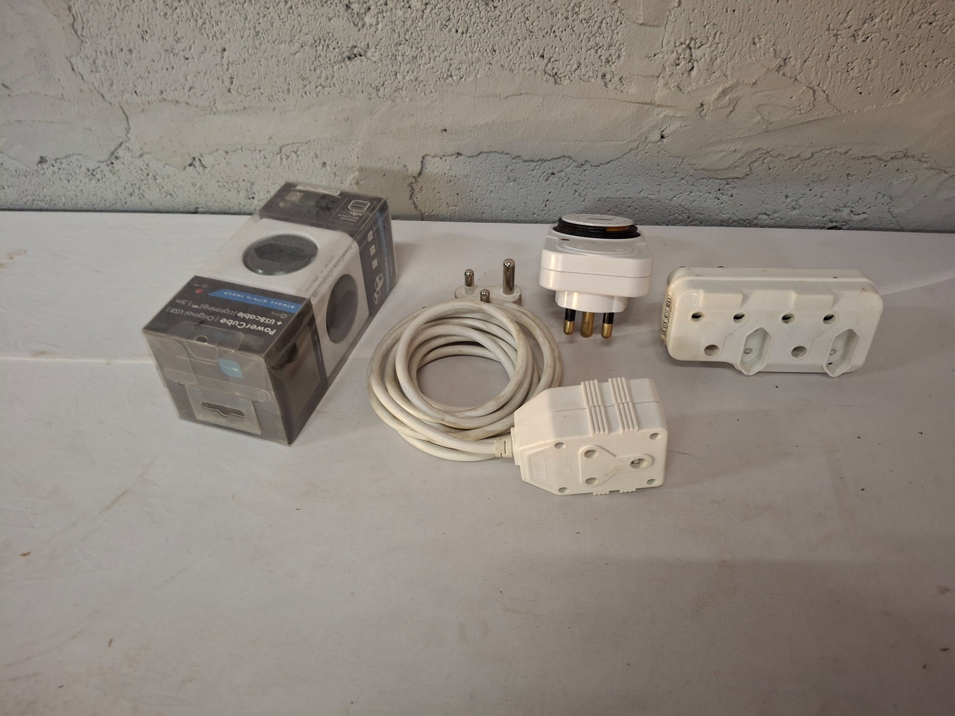 Mixed electrical accessories lot – boxed PowerCube, extension lead, adaptors & mechanical timer (used, tested)