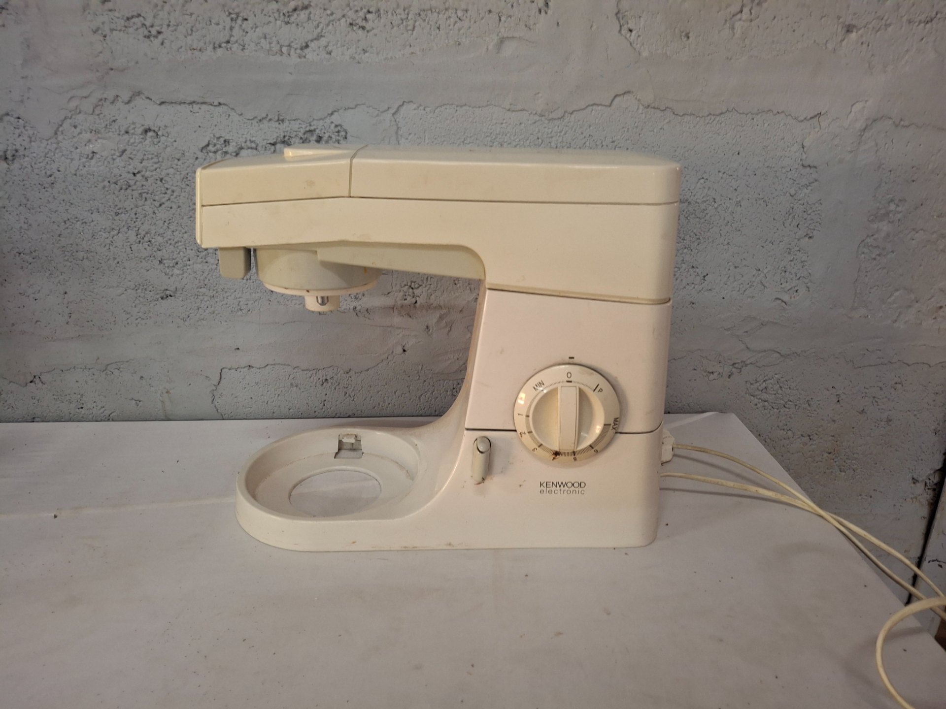 Kenwood electronic stand mixer (body only) — spares & repairs, missing bowl/attachments