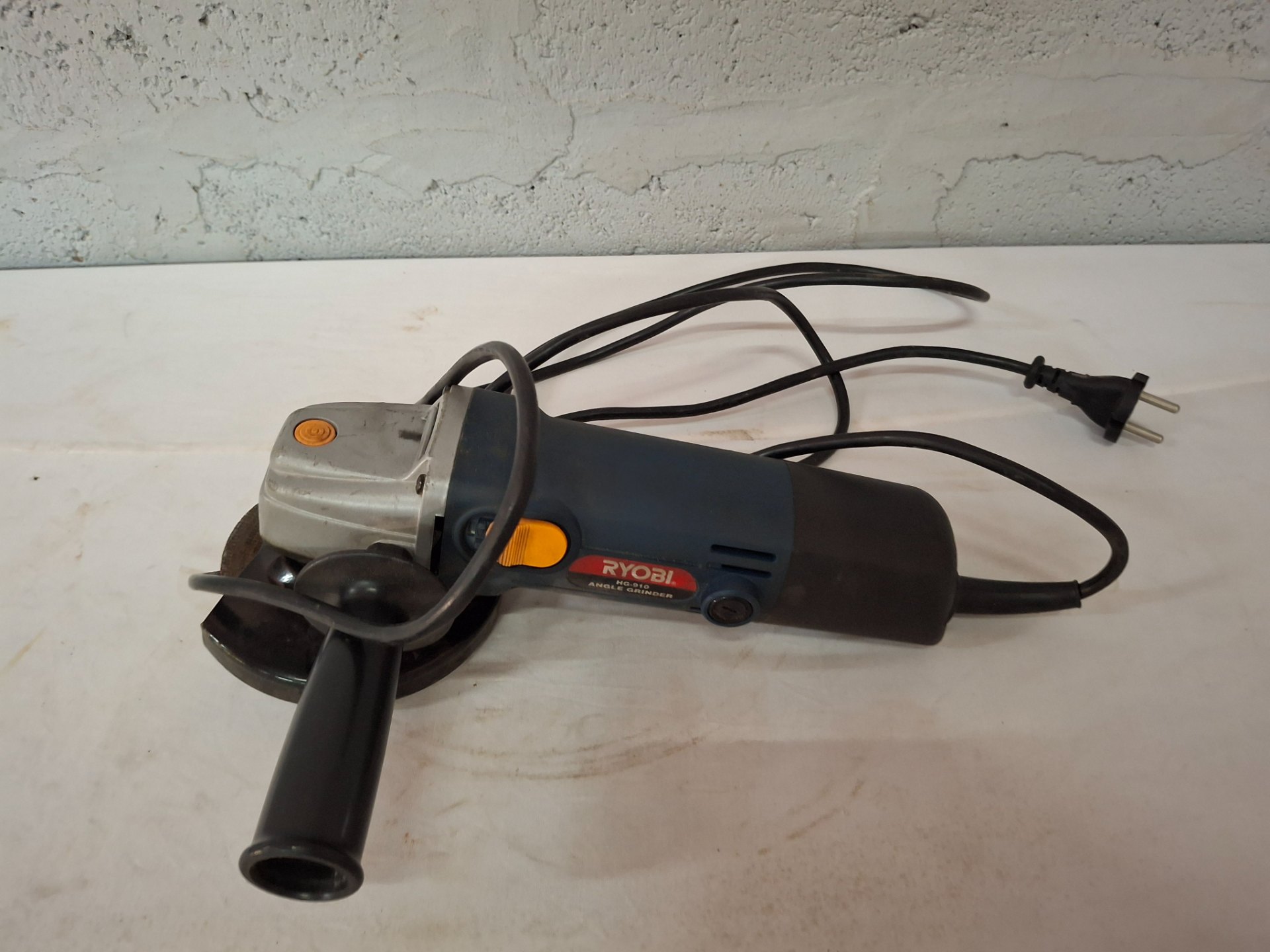 Ryobi HG-910 Small Angle Grinder — tested, side handle, power cord