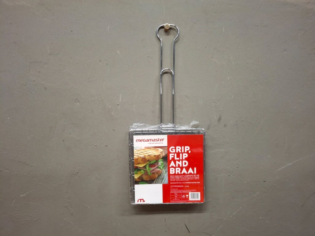 Megamaster 250 x 250 Chrome Folding Grid – New, Sealed (1 unit)