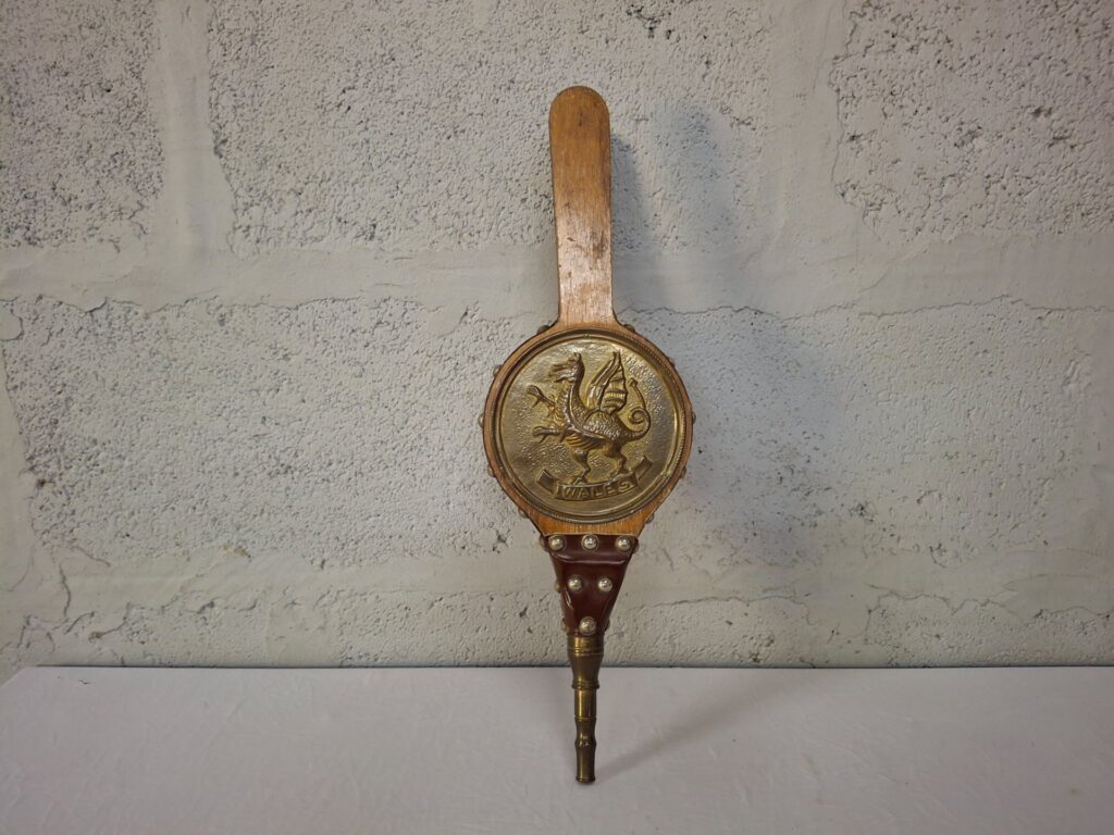 Wooden Fireplace Bellows with Brass ‘WALES’ Medallion, Brass Nozzle – 48 cm – Not Working