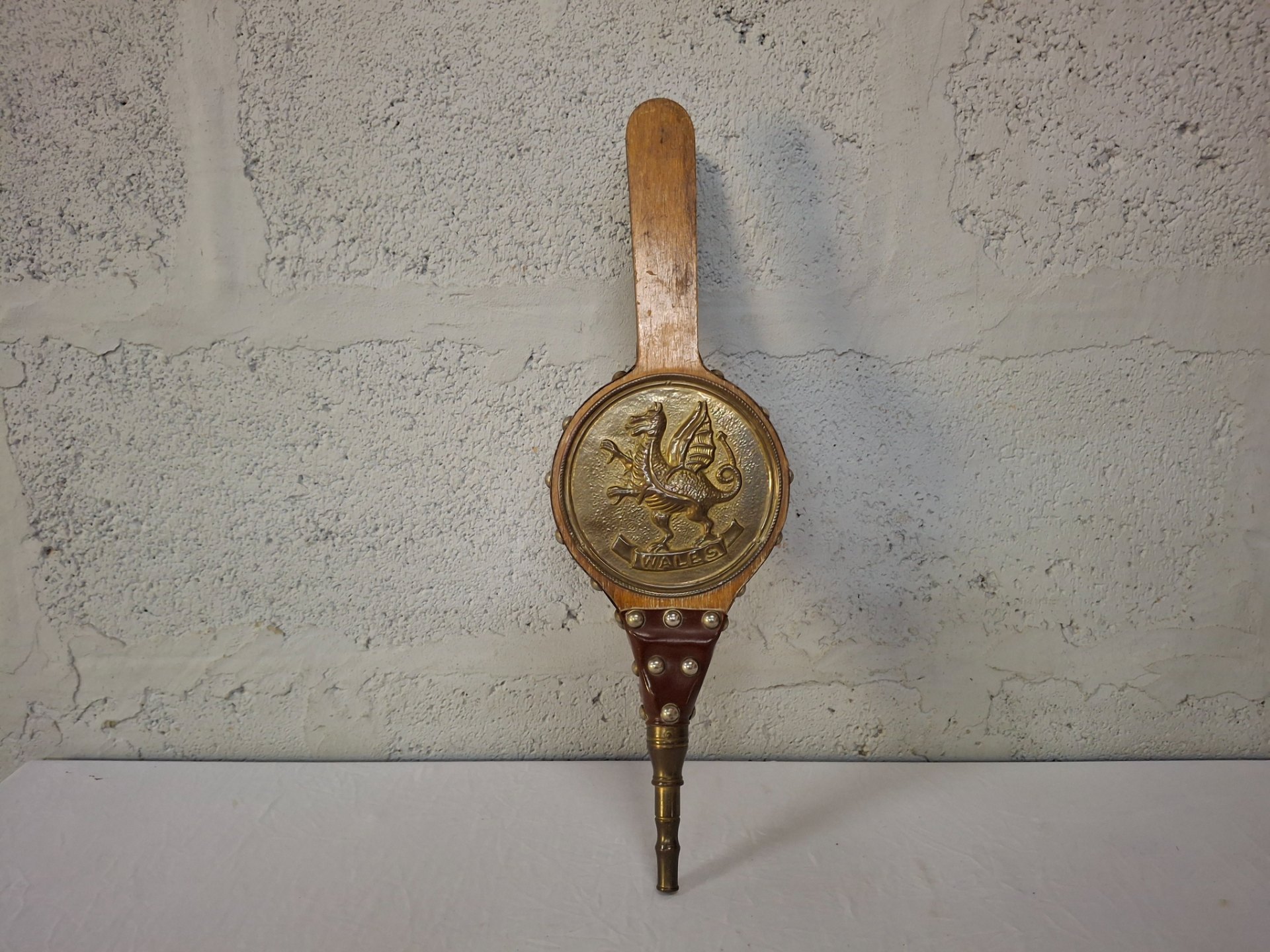 Wooden Fireplace Bellows with Brass ‘WALES’ Medallion, Brass Nozzle – 48 cm – Not Working