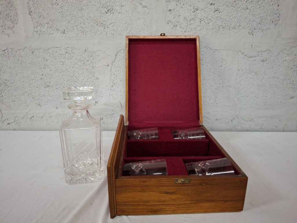 Cut crystal decanter & 4 tumblers in wooden presentation box — personalised ‘Roger’ engraving