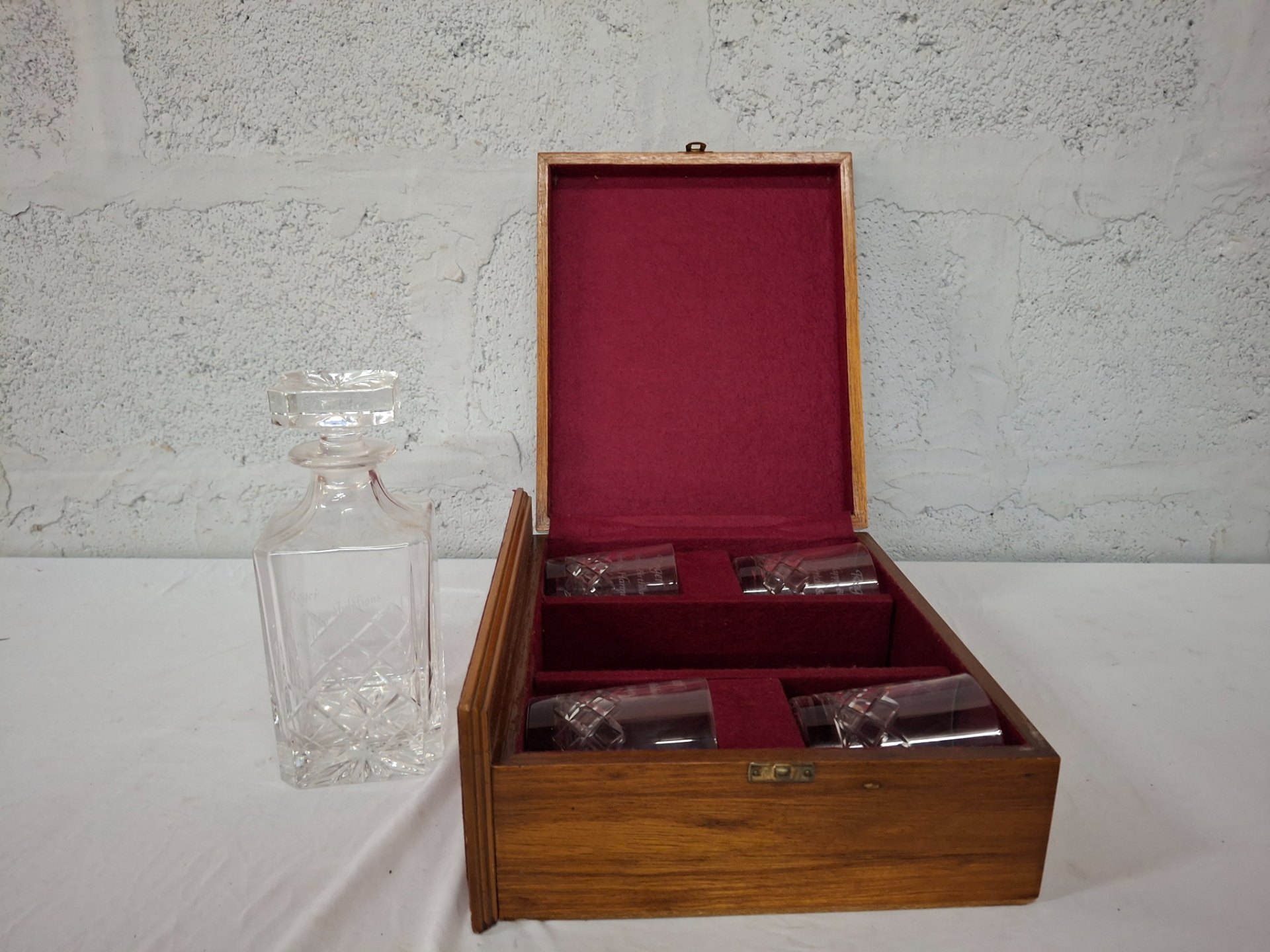 Cut crystal decanter & 4 tumblers in wooden presentation box — personalised ‘Roger’ engraving