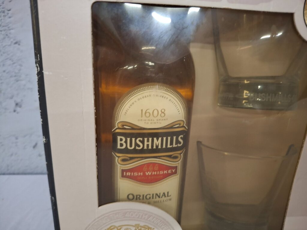 Bushmills 1608 Original Irish Whiskey gift set 75cl (43% vol) with two glasses — sealed, boxed