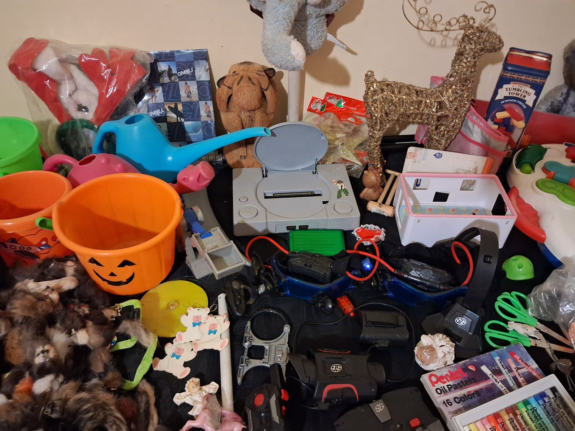 Bulk mixed children’s toys, craft supplies and small household items – 70+ pieces (as is, untested electronics)