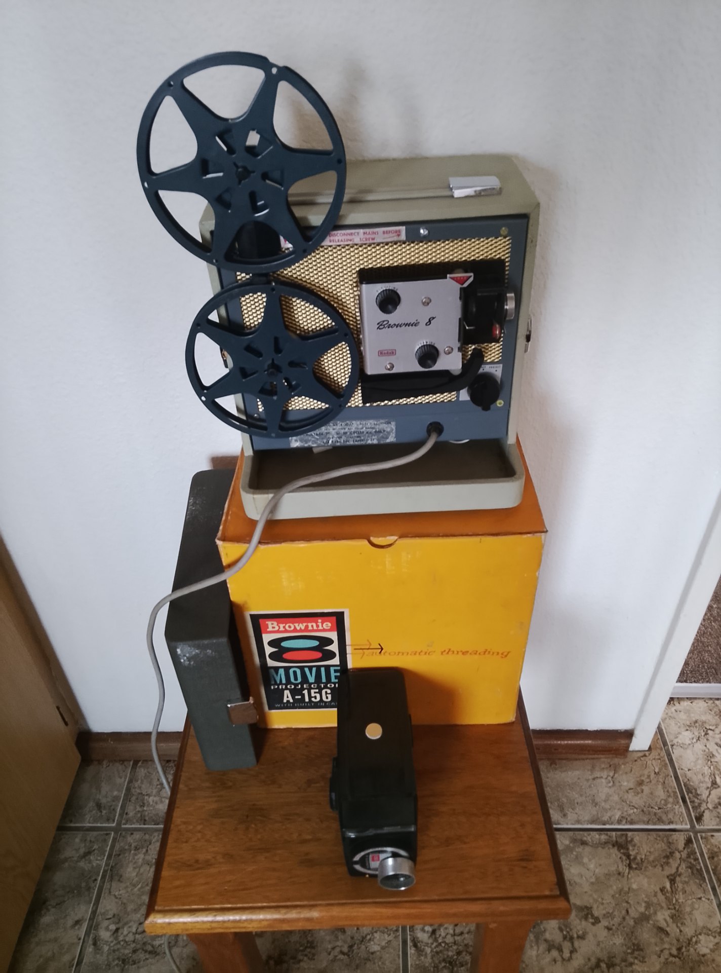 Kodak Brownie 8 A-15G movie projector in original box with Kodak Hawkeye 8 camera, 2 reels — mains tested & working