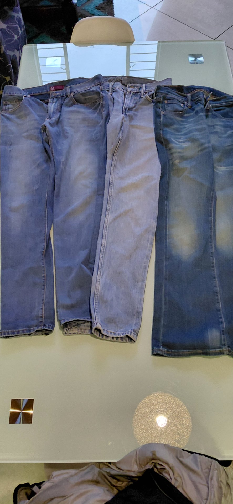 Lot 10 — 3 x Men’s Levi Jeans (used, seller-declared Size 28)