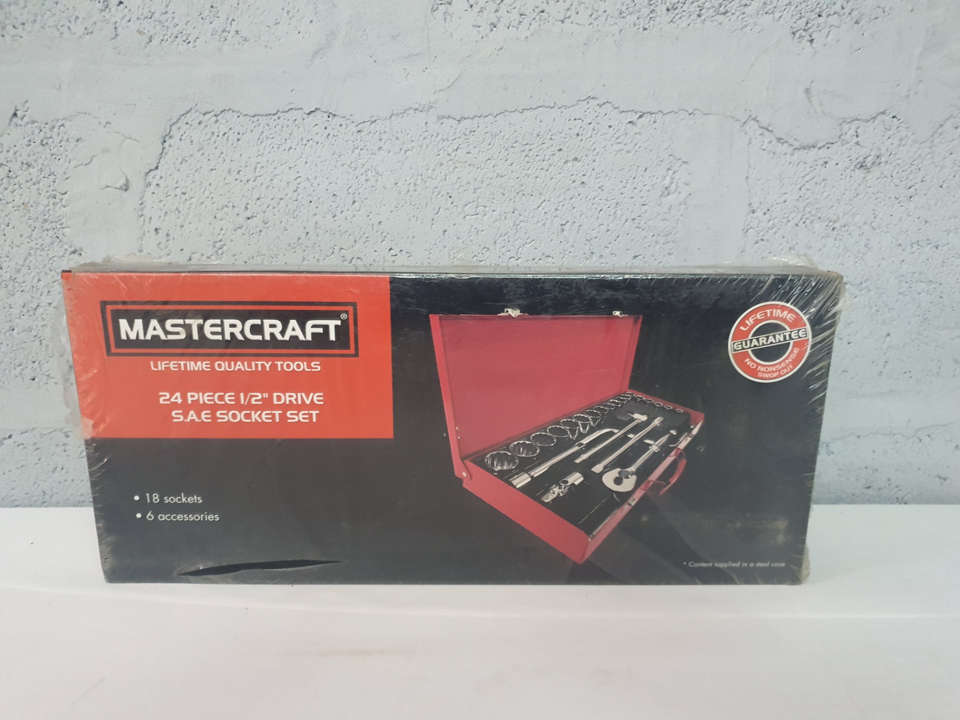 Mastercraft 24 Piece 1/2″ Drive S.A.E Socket Set — Sealed (Box Damaged)