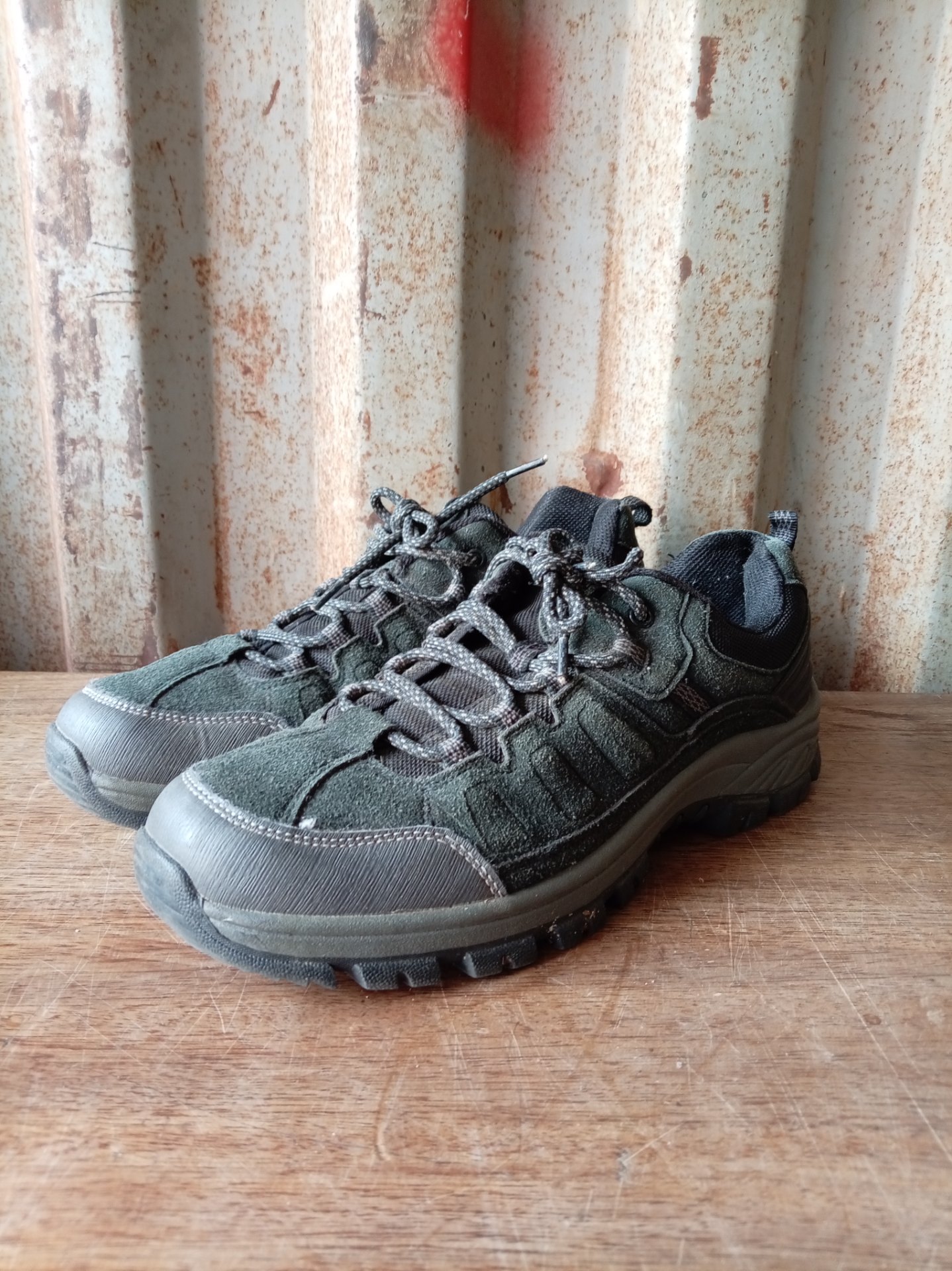 Men’s Walking Suede & Mesh Shoes UK9 — Olive/Green, Good Used Condition
