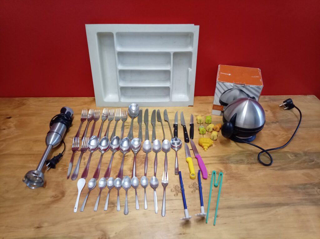 Mixed Kitchen Cutlery & Small Appliances Lot — forks, spoons, knives, immersion blender + boxed Safeway egg boiler (untested)