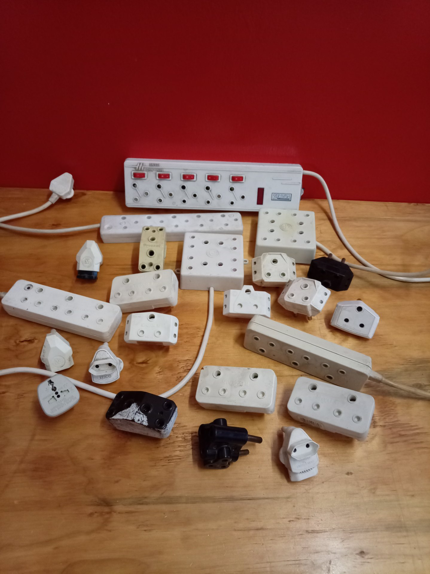 Mixed lot of plug adaptors, socket blocks & Status switched power strip — used, untested