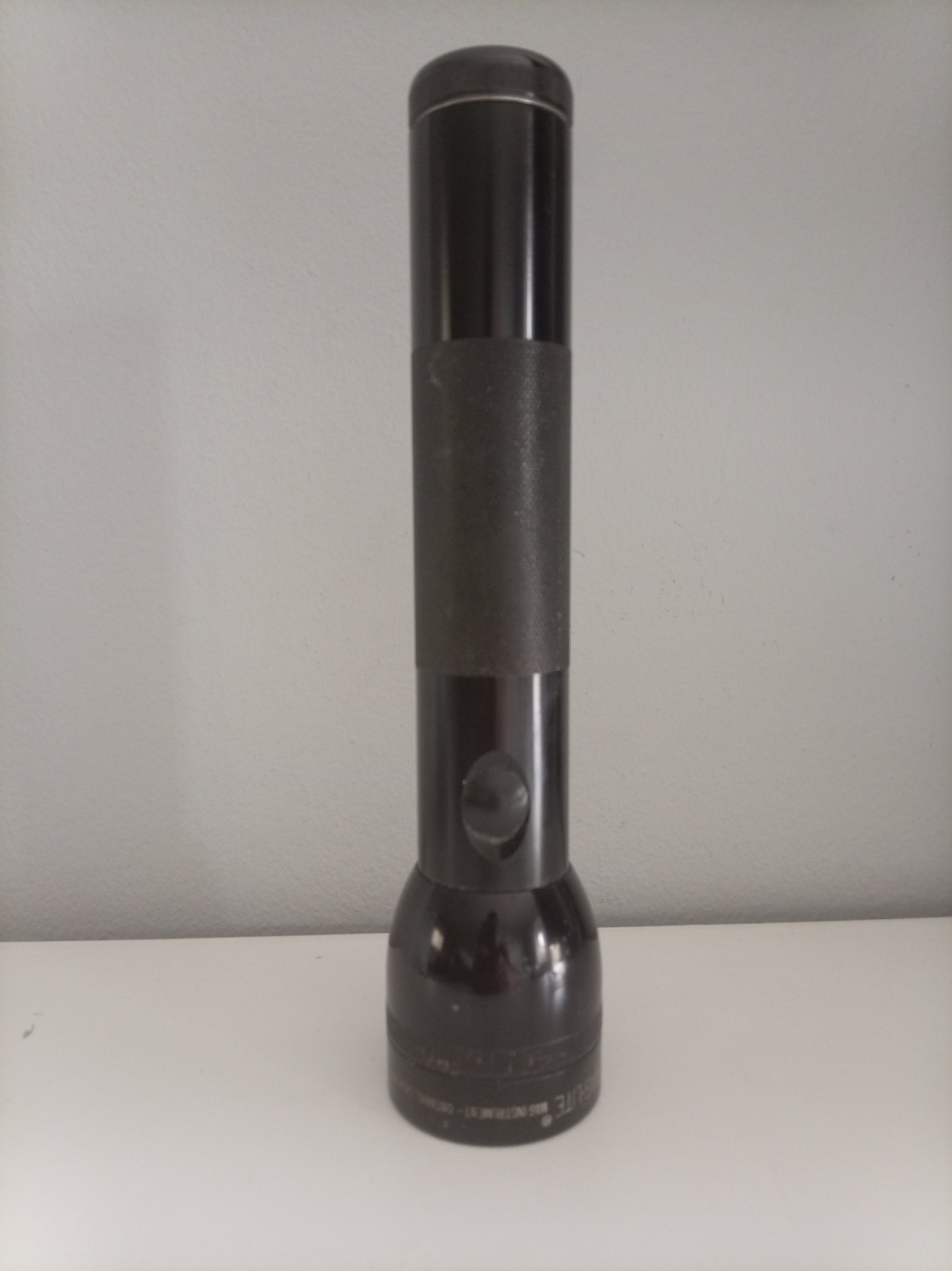 Maglite handheld torch — tested working, black, used with scuffs