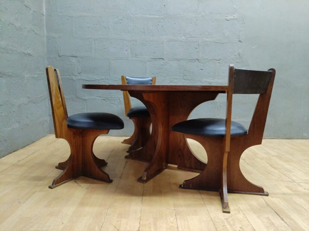 Mid-century style round veneered dining table with 3 matching chairs (132cm) — sculpted pedestal bases