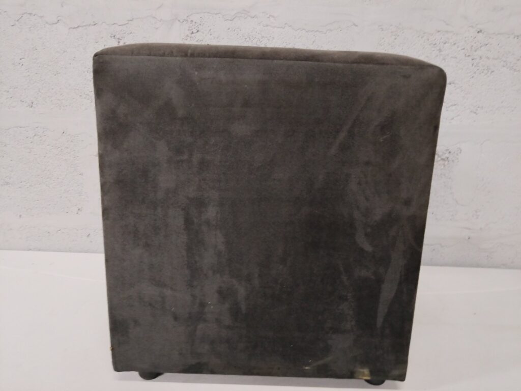 Dark grey cube ottoman / pouffe – upholstered footstool (40 x 40 x 45 cm)