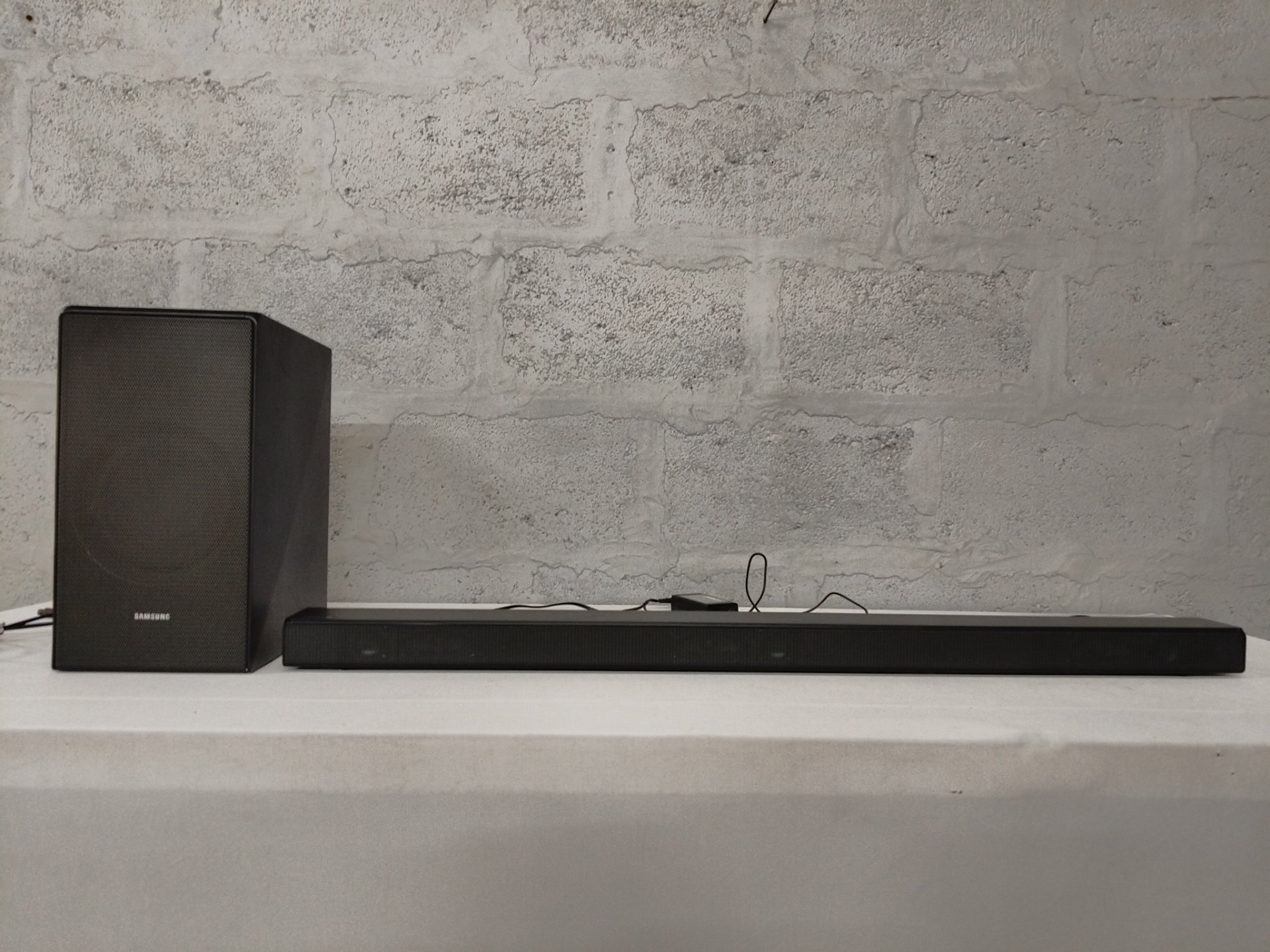 Samsung HW-N550 Soundbar + Subwoofer — Tested & Working, Remote & Power Adapter Included