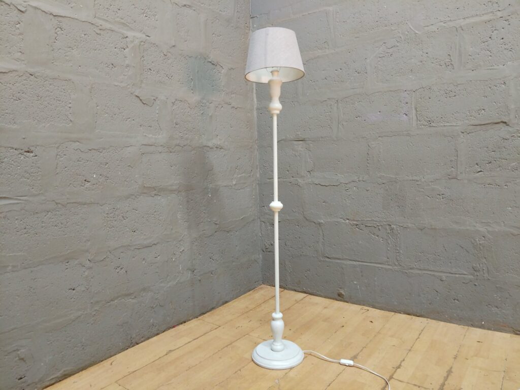 White floor lamp with fabric shade, 150 cm — tested, includes bulb