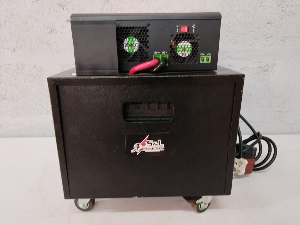 Solfar SAPPHIRE HYBRID 3024P Hybrid Solar Inverter — unit (not working) with external battery visible