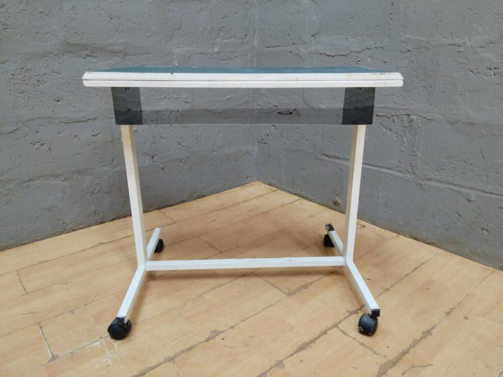 Mobile overbed / laptop table on castors — green laminated top (80 x 40 x 74 cm)