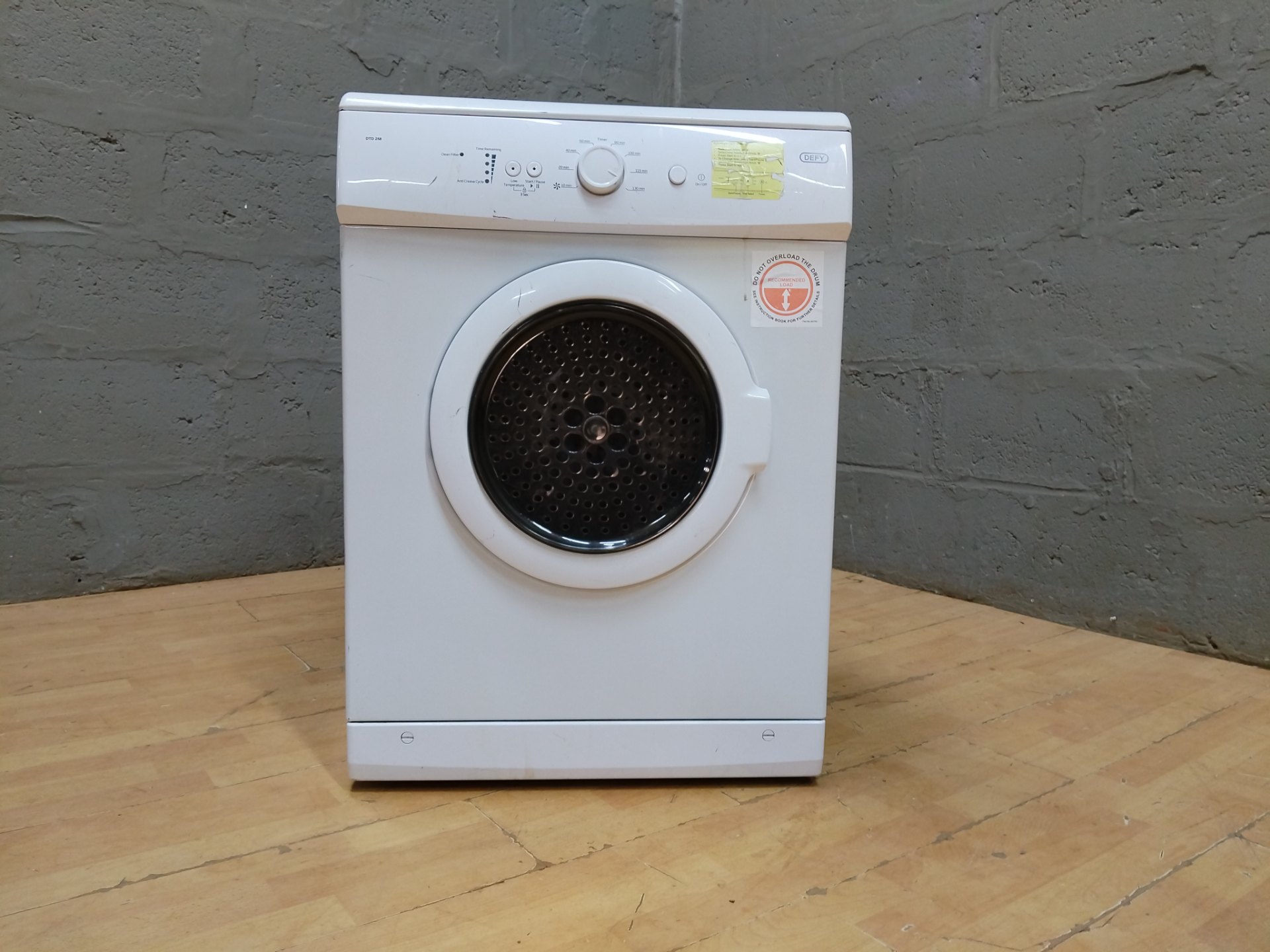 Defy DTD 258 Tumble Dryer — Working unit with drum & plug, cosmetically worn