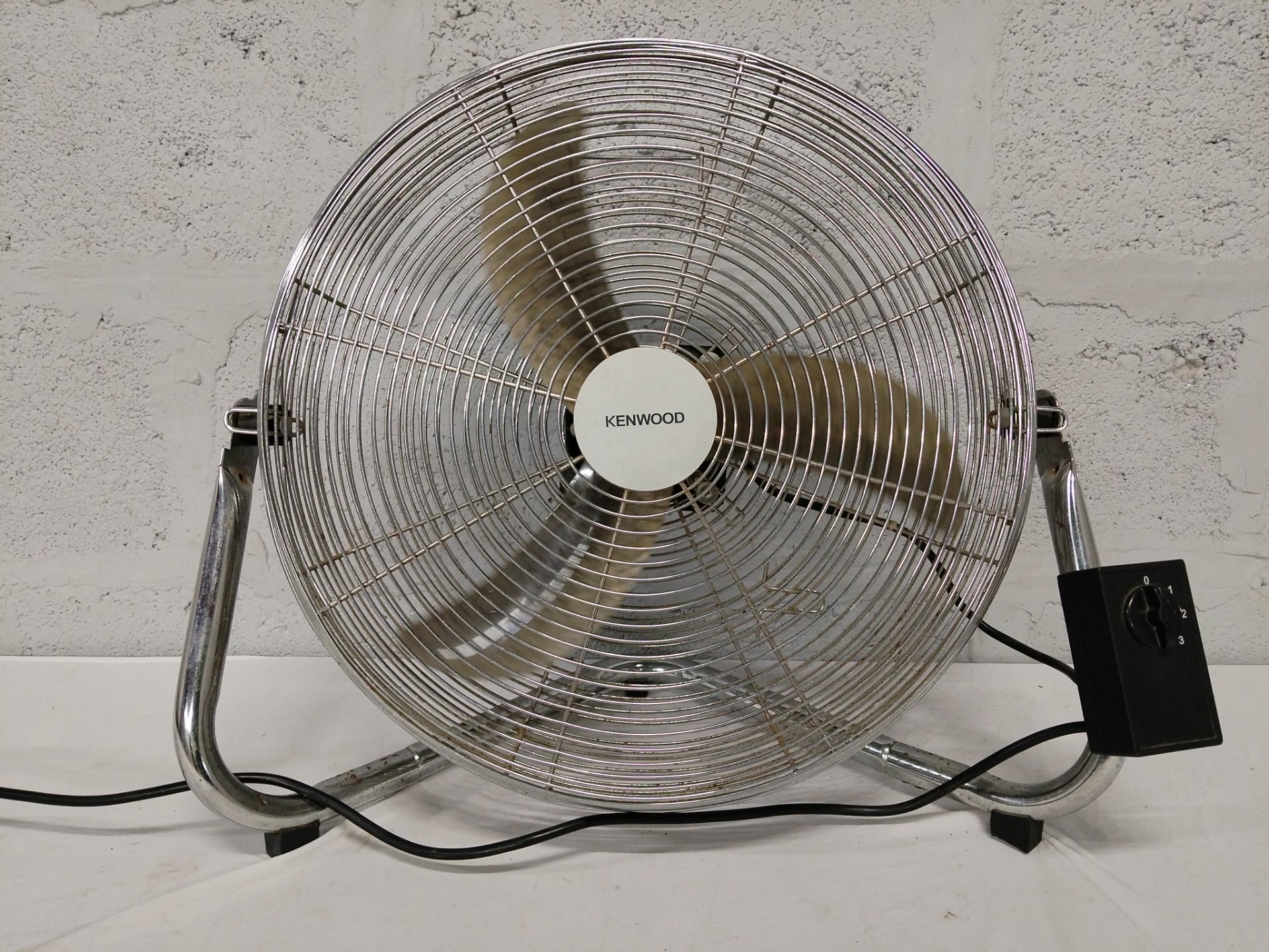 Kenwood IF450 metal floor fan with external speed control (tested working)