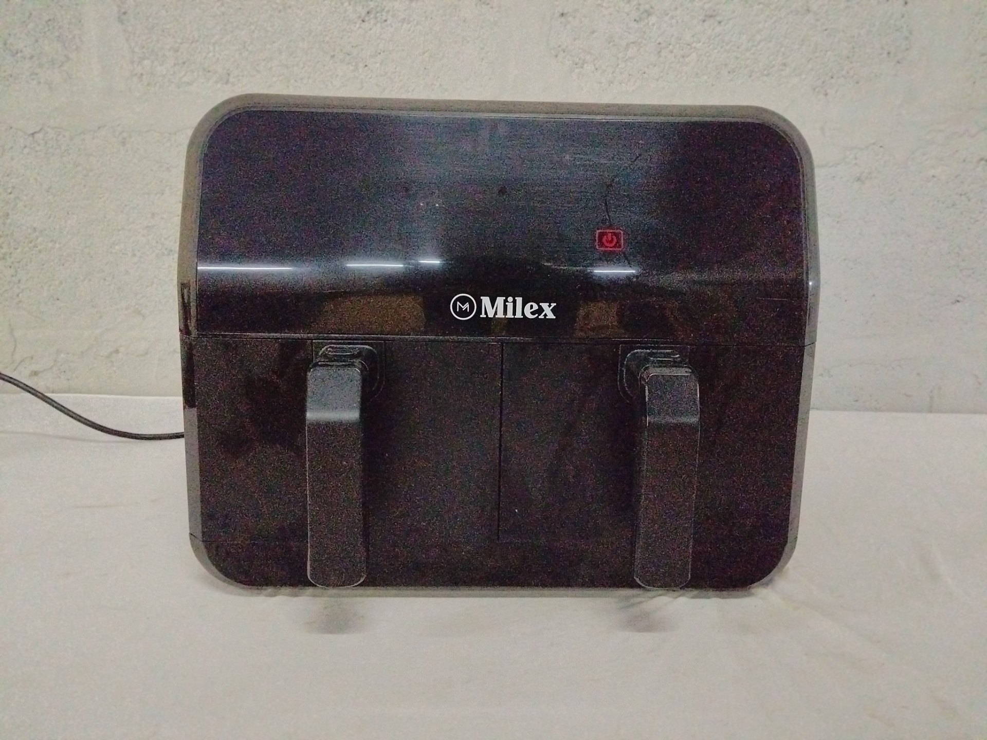 Milex MDA002 Dual-Basket Air Fryer (1700W) — Dual Cook, Both Baskets & Trays Included, Working