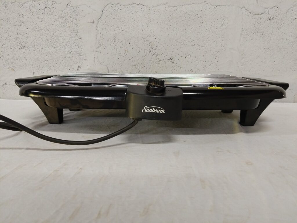 Sunbeam SHG-300A Electric Health Grill — Tested Working, Rack & Cord, Cosmetic Wear